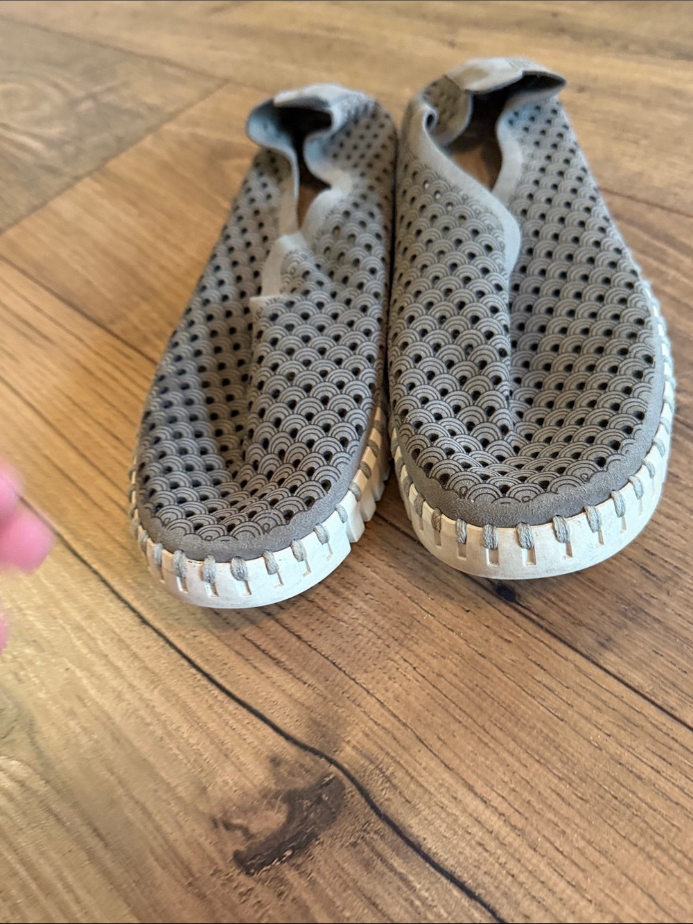 ILSE JACOBSEN Tulip 139 Perforated Slip On Sneaker EU 39 Gray Comfort Flat - Picture 6 of 10